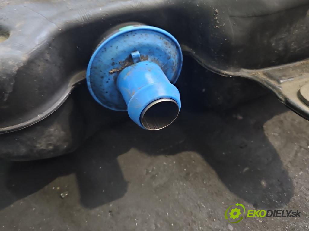 Bmw 5 F10 2010-2017 3.0d 258 hp automatic 190 kW 2993 cm3 5- Nádrž: paliva 7225002-07 (Nádrže)