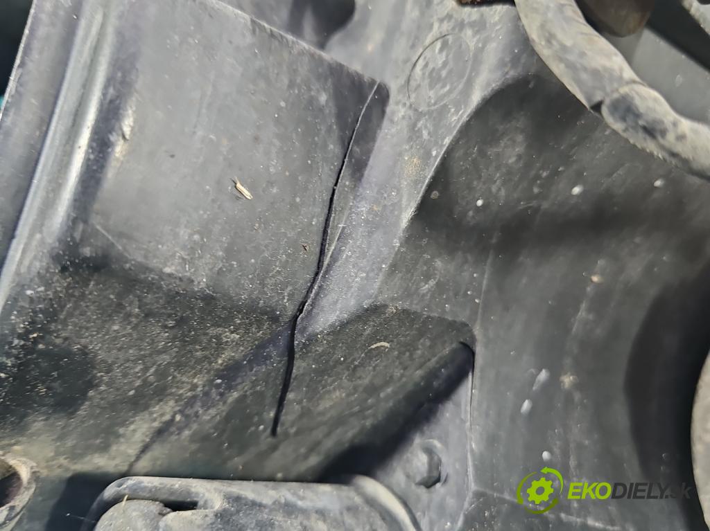 Subaru Tribeca 2005-2014 3.6 V6 automatic 256 kW 3630 cm3 5- Reflektor: pravý  (Pravé)