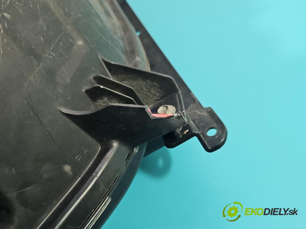 Ford Mondeo Mk5 2014-2022 2.0 tdci 150 HP manual 110,3 kW 1997 cm3 5- Reflektor: pravý DS73-13W029-AE (Pravé)