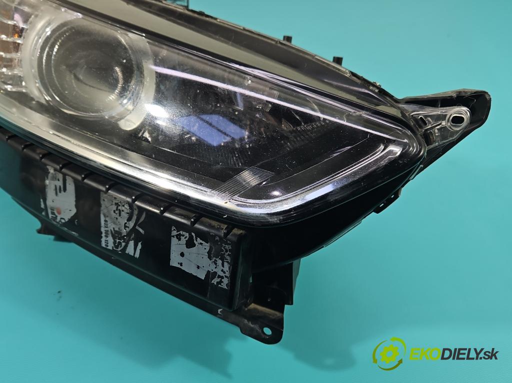 Ford Mondeo Mk5 2014-2022 2.0 tdci 150 HP manual 110,3 kW 1997 cm3 5- Reflektor: pravý DS73-13W029-AE (Pravé)