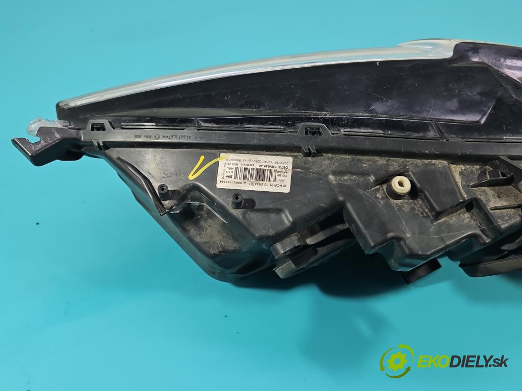 Ford Mondeo Mk5 2014-2022 2.0 tdci 150 HP manual 110,3 kW 1997 cm3 5- Reflektor: pravý DS73-13W029-AE (Pravé)