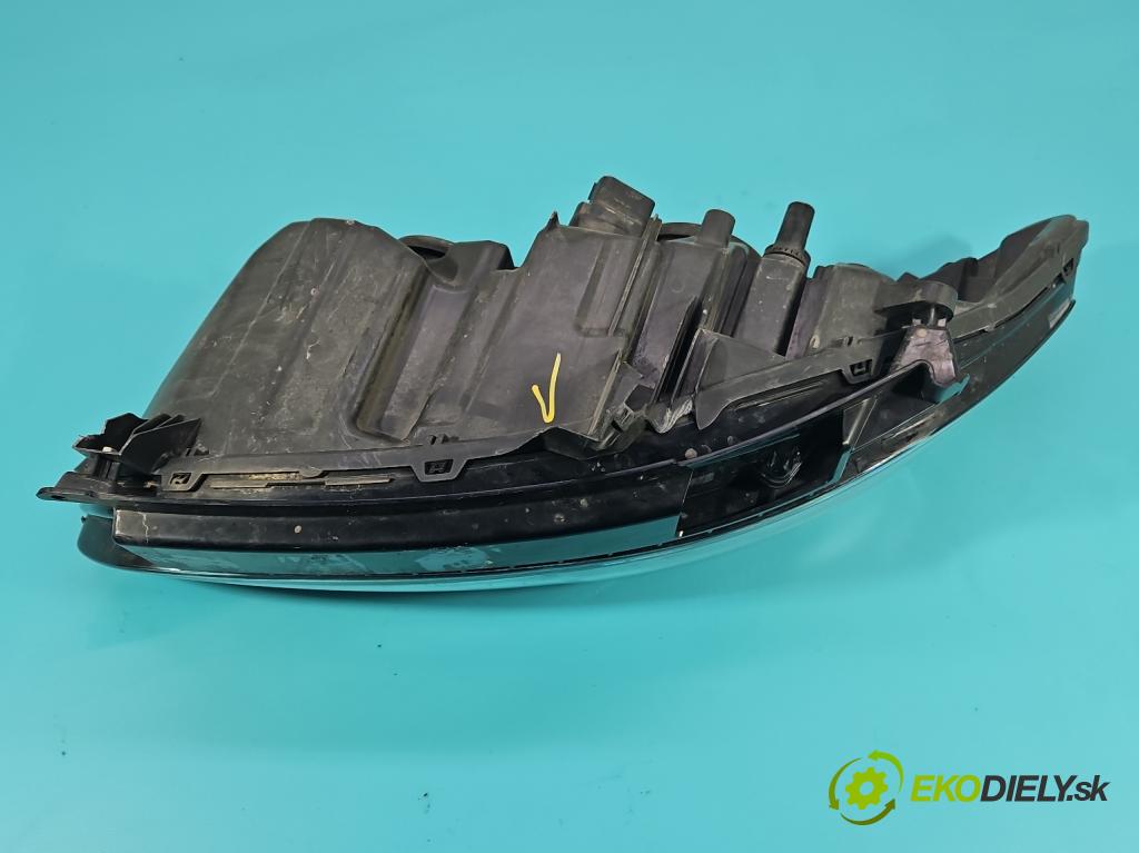 Ford Mondeo Mk5 2014-2022 2.0 tdci 150 HP manual 110,3 kW 1997 cm3 5- Reflektor: pravý DS73-13W029-AE (Pravé)