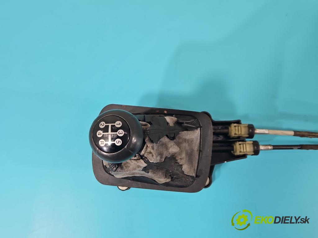 Opel Zafira A 1999-2005 2.0 dti 101 HP manual 74 kW 1995 cm3 5- Páka: Změny: stupeň,rýchlosť 09138077AT (Rýchlostné páky / kulisy)