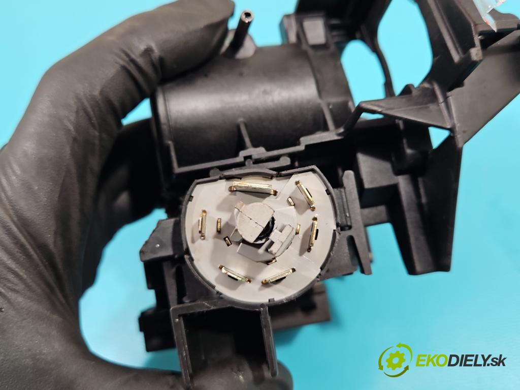 Opel Zafira A 1999-2005 2.0 dti 101 HP manual 74 kW 1995 cm3 5- Spínačka  (Spínacie skrinky a kľúče)