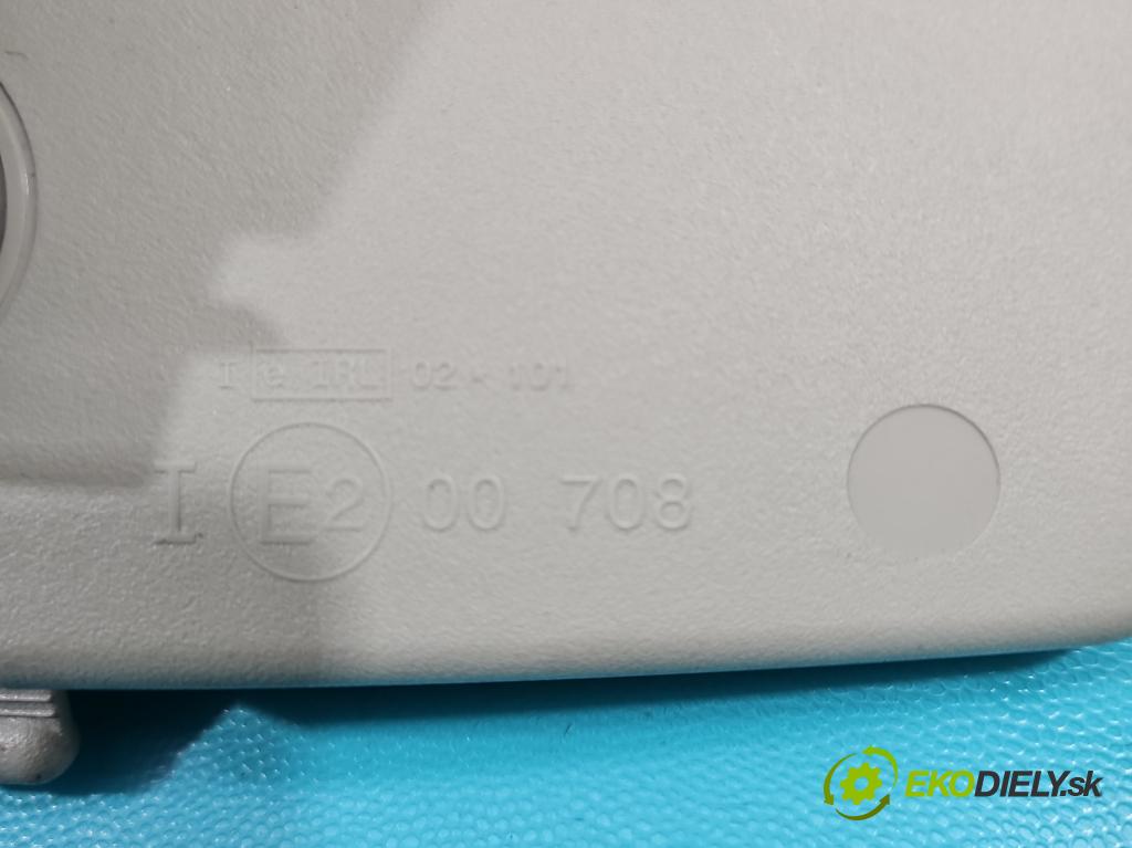 Renault Clio IV 2012-2020 0.9 T 90 hp manual 66 kW 898 cm3 5- zpětné zrcátko vnitřní  (Světla vnitřní)