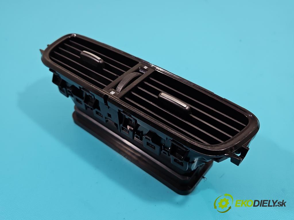 Renault Clio IV 2012-2020 0.9 T 90 HP manual 66 kW 898 cm3 5- Mřížka: kúrenia stredová 687502204R (Mriežky kúrenia (fukáre))