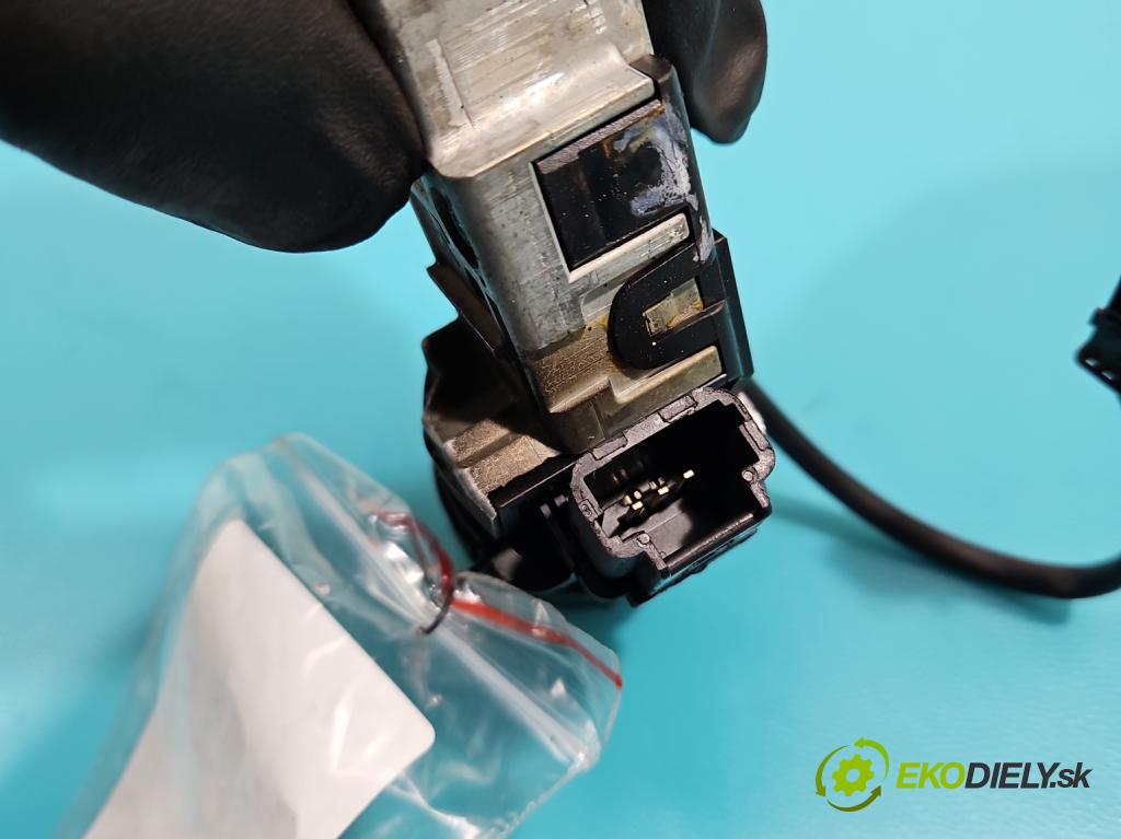 Peugeot 2008 I 2013-2019 1.6 hdi 114 HP manual 84 kW 1560 cm3 5- Spínačka  (Spínacie skrinky a kľúče)