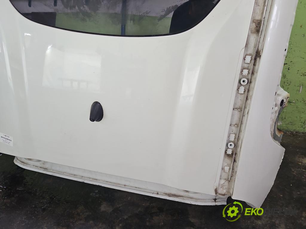 Peugeot 2008 I 2013-2019 1.6 hdi 114 hp manual 84 kW 1560 cm3 5- Strecha: