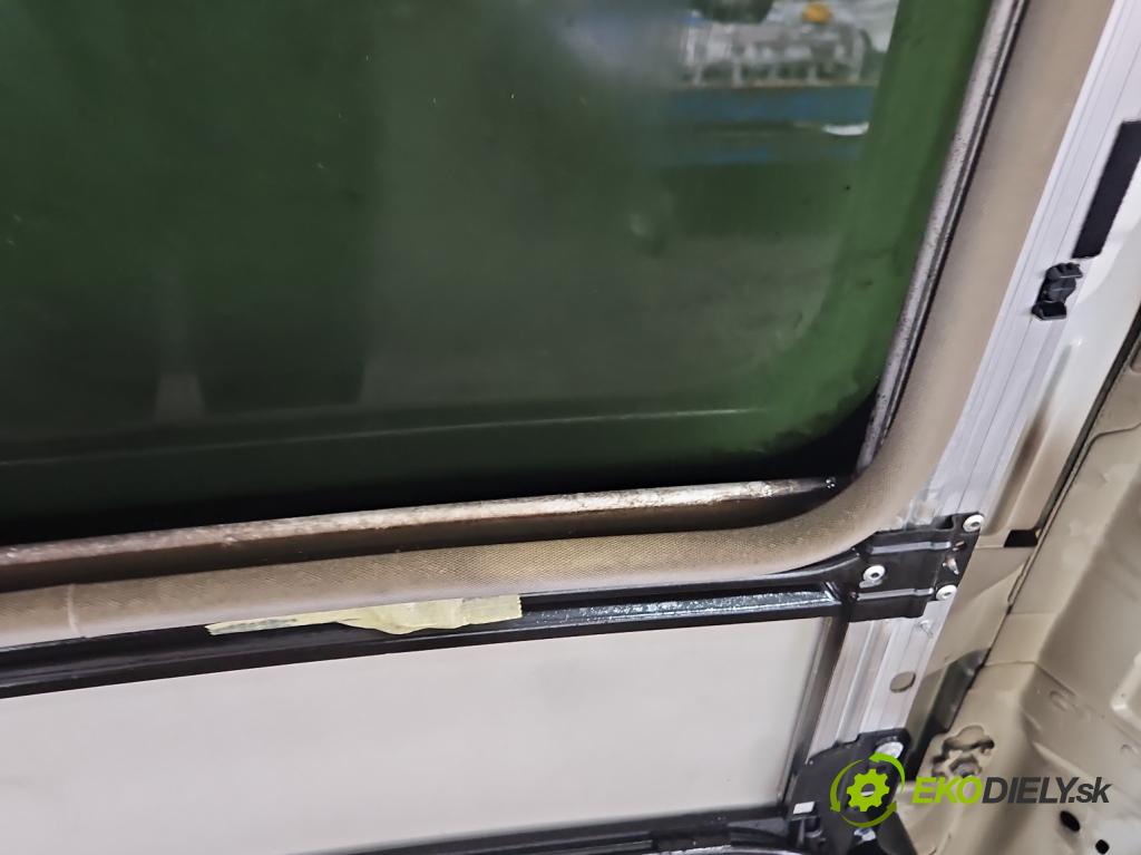 Peugeot 2008 I 2013-2019 1.6 hdi 114 hp manual 84 kW 1560 cm3 5- Strecha: