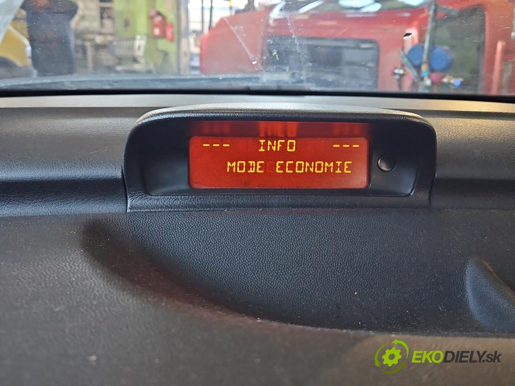 Peugeot 307 1.6 hdi 90 HP manual 66,2 kW 1560 cm3 5- Zobrazit: 9649862680 (Prístrojové dosky, displeje)