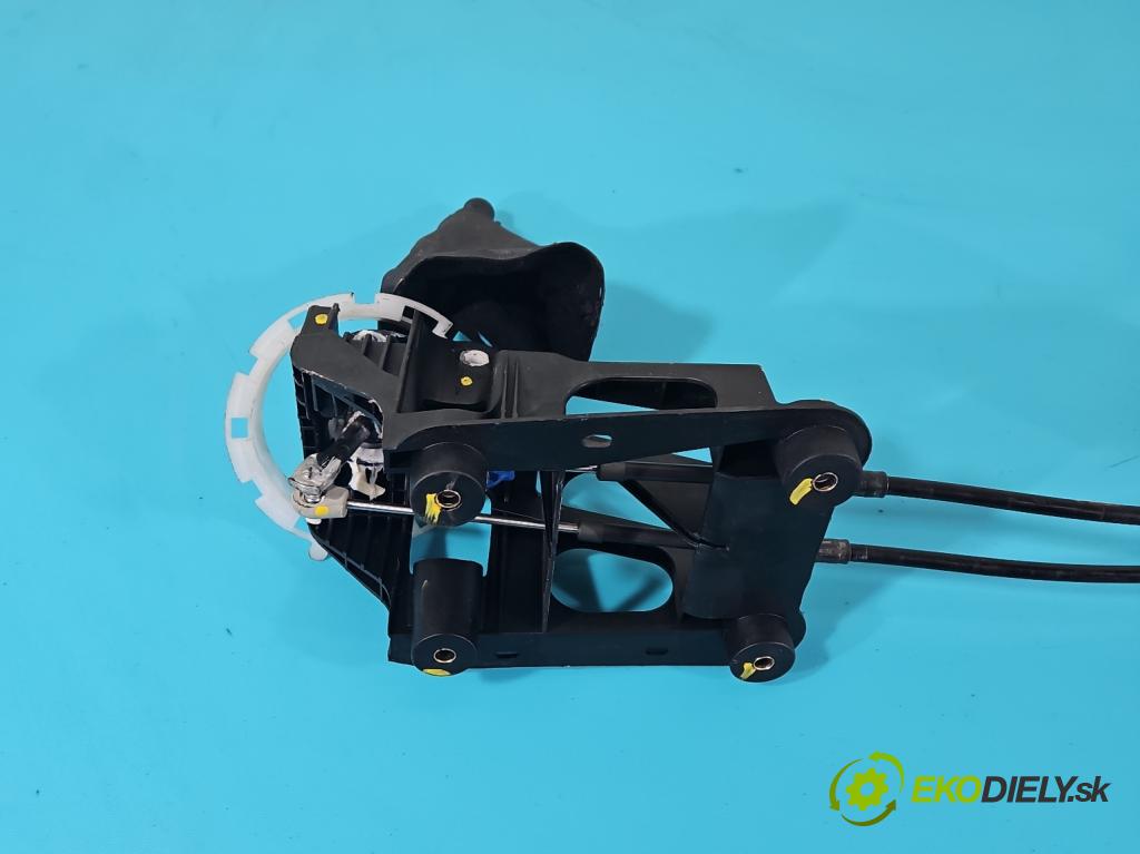 Citroen C3 I 2002-2009 1.1 8V 60 HP manual 44 kW 1124 cm3 5- Páka: Změny: stupeň,rýchlosť  (Rýchlostné páky / kulisy)