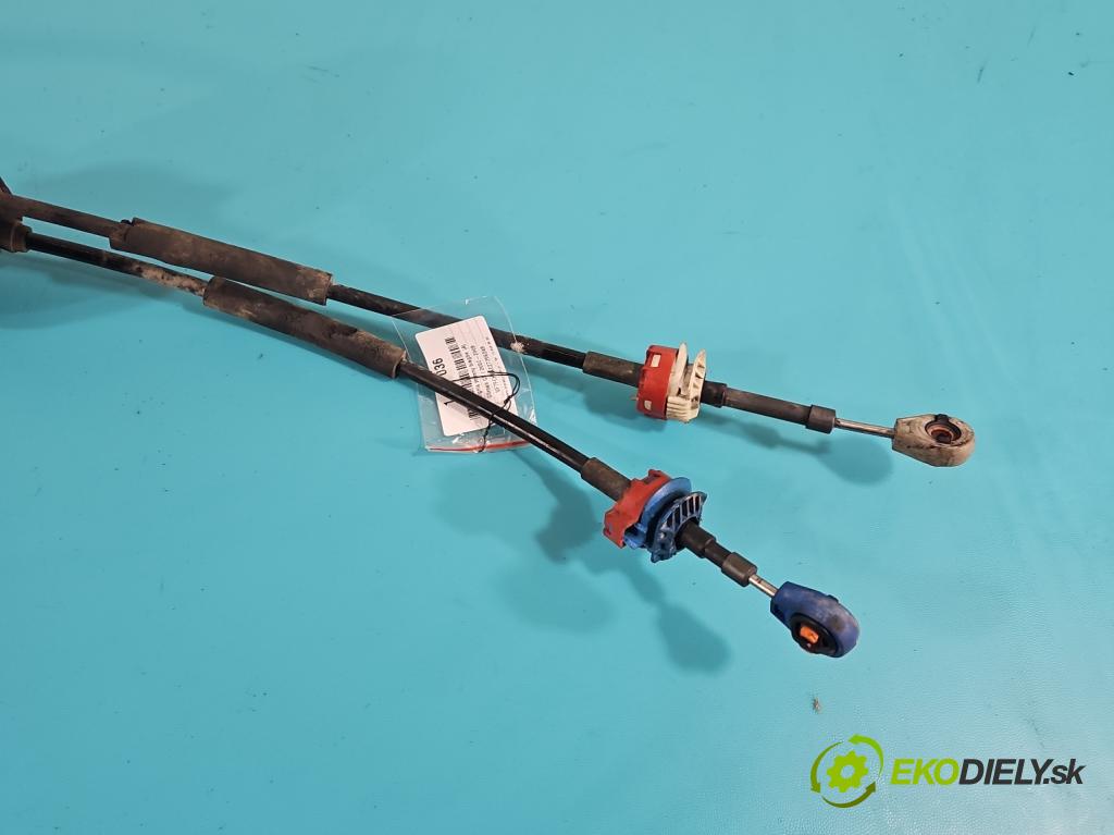 Citroen C3 I 2002-2009 1.1 8V 60 HP manual 44 kW 1124 cm3 5- Páka: Změny: stupeň,rýchlosť  (Rýchlostné páky / kulisy)