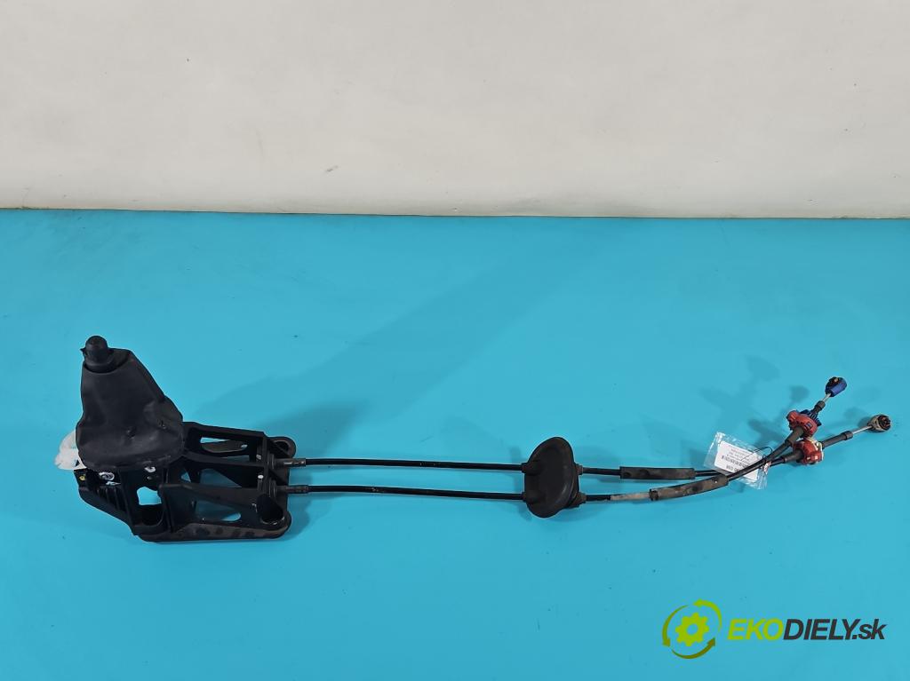 Citroen C3 I 2002-2009 1.1 8V 60 HP manual 44 kW 1124 cm3 5- Páka: Změny: stupeň,rýchlosť  (Rýchlostné páky / kulisy)