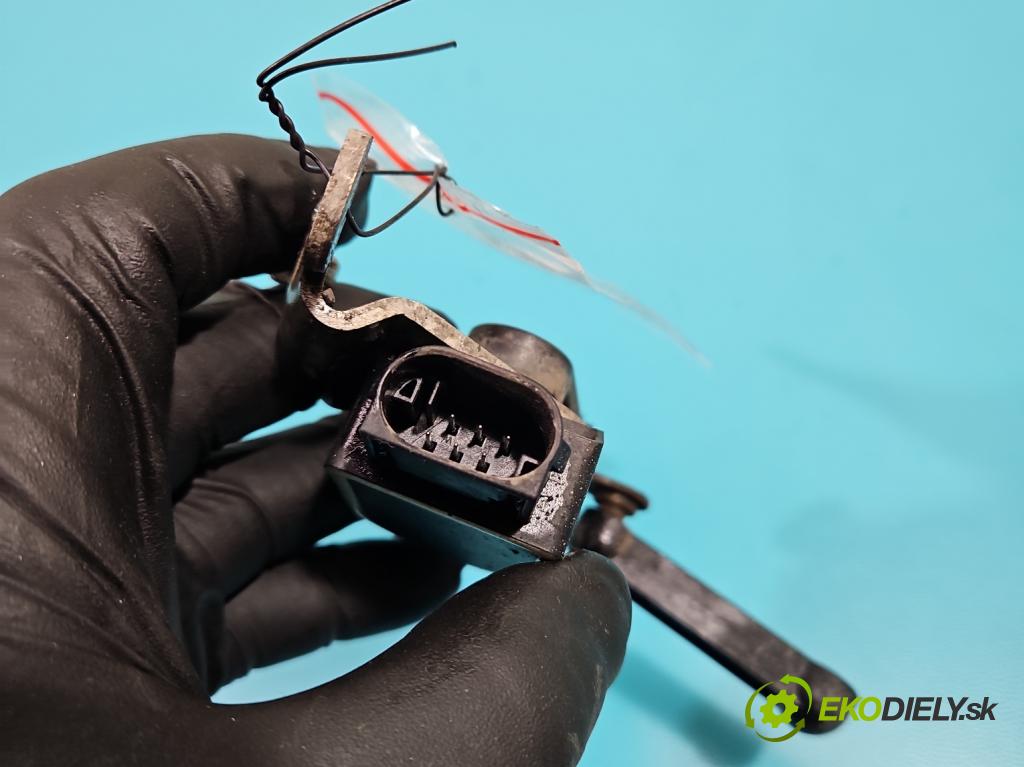 Bmw 5 F10 2010-2017 3.0d 258 HP automatic 190 kW 2993 cm3 5- snímač nastavenia xenon 37146784072 (Snímač)