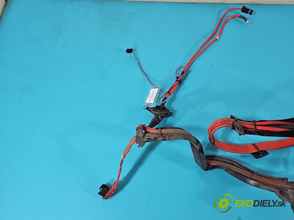 Bmw 5 F10 2010-2017 3.0d 258 HP automatic 190 kW 2993 cm3 5- kontakt plusová 81RG15503169