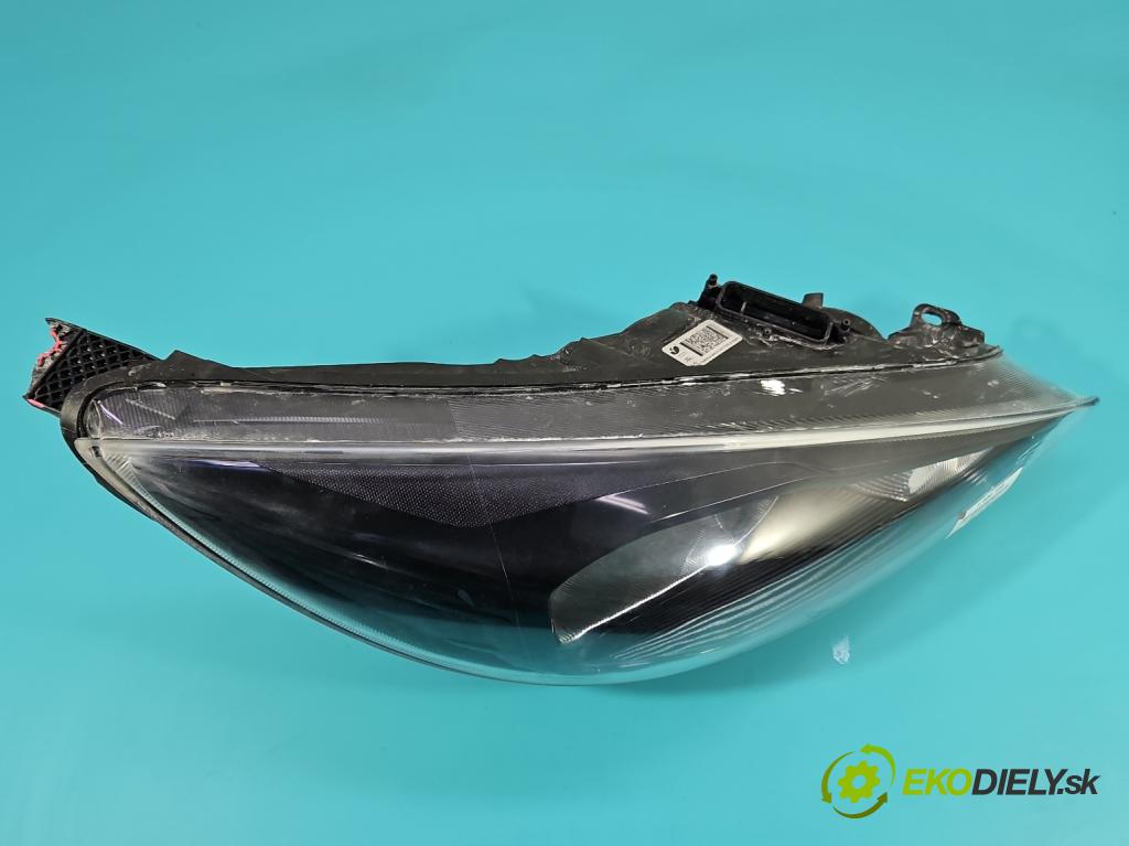 Ford Focus Mk3 2010-2018 1.5 tdci 120 HP manual 88 kW 1499 cm3 5- Reflektor: pravý F1EB-13W029-AG (Pravé)