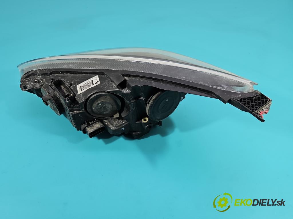 Ford Focus Mk3 2010-2018 1.5 tdci 120 HP manual 88 kW 1499 cm3 5- Reflektor: pravý F1EB-13W029-AG (Pravé)