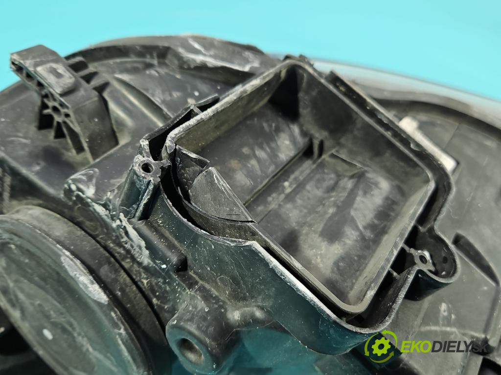 Ford Focus Mk3 2010-2018 1.5 tdci 120 HP manual 88 kW 1499 cm3 5- Reflektor: pravý F1EB-13W029-AG (Pravé)