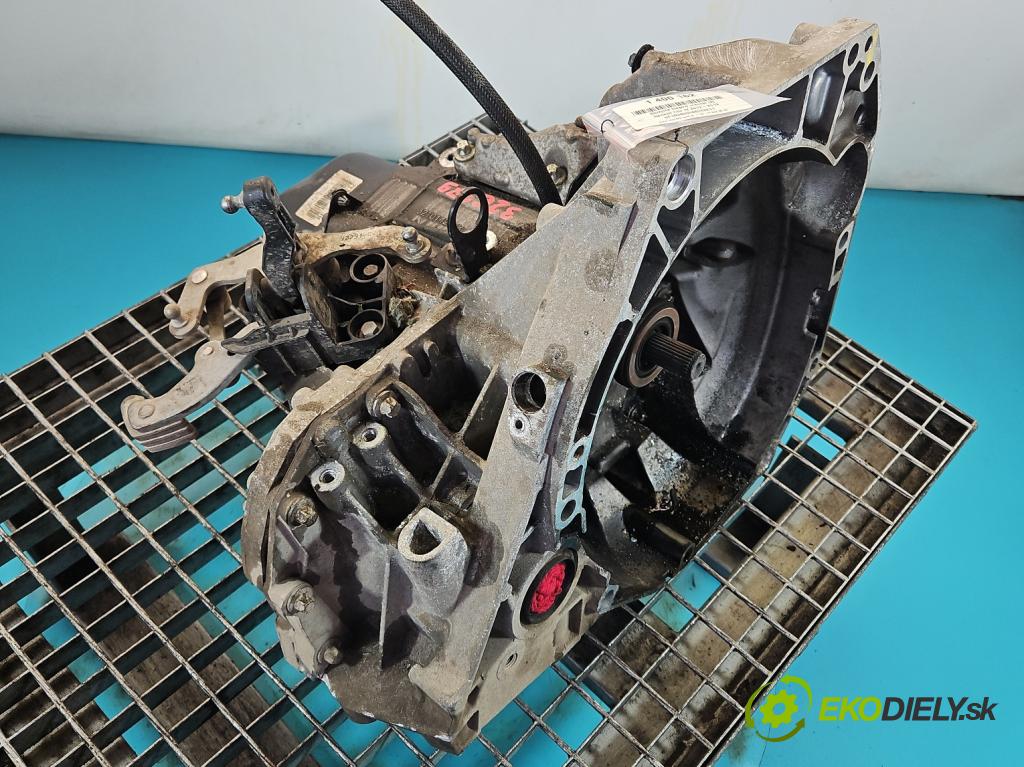 Renault Clio IV 2012-2019 0.9 T 90 HP manual 66 kW 898 cm3 5- prevodovka stupeň,rýchlosť manual JH3334
