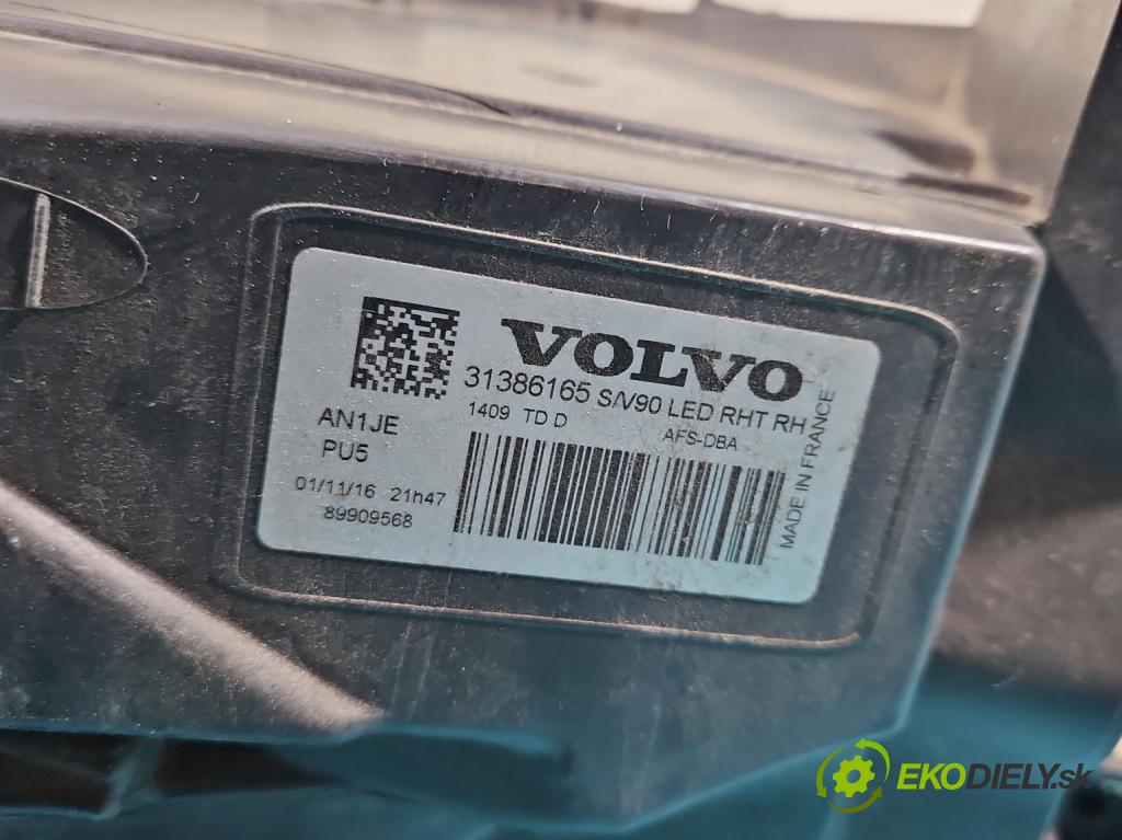 Volvo V90 2016- 2.0 D5 235 HP automatic 173 kW 1969 cm3 5- Reflektor: pravý 31386165 (Pravé)
