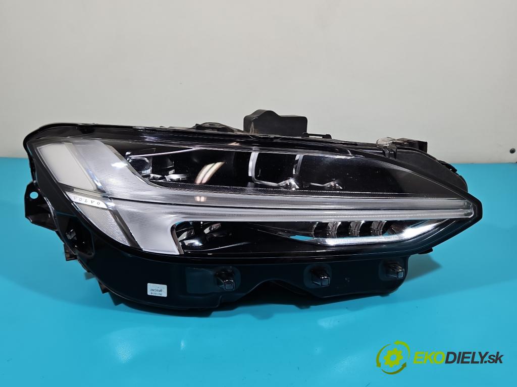 Volvo V90 2016- 2.0 D5 235 HP automatic 173 kW 1969 cm3 5- Reflektor: pravý 31386165 (Pravé)