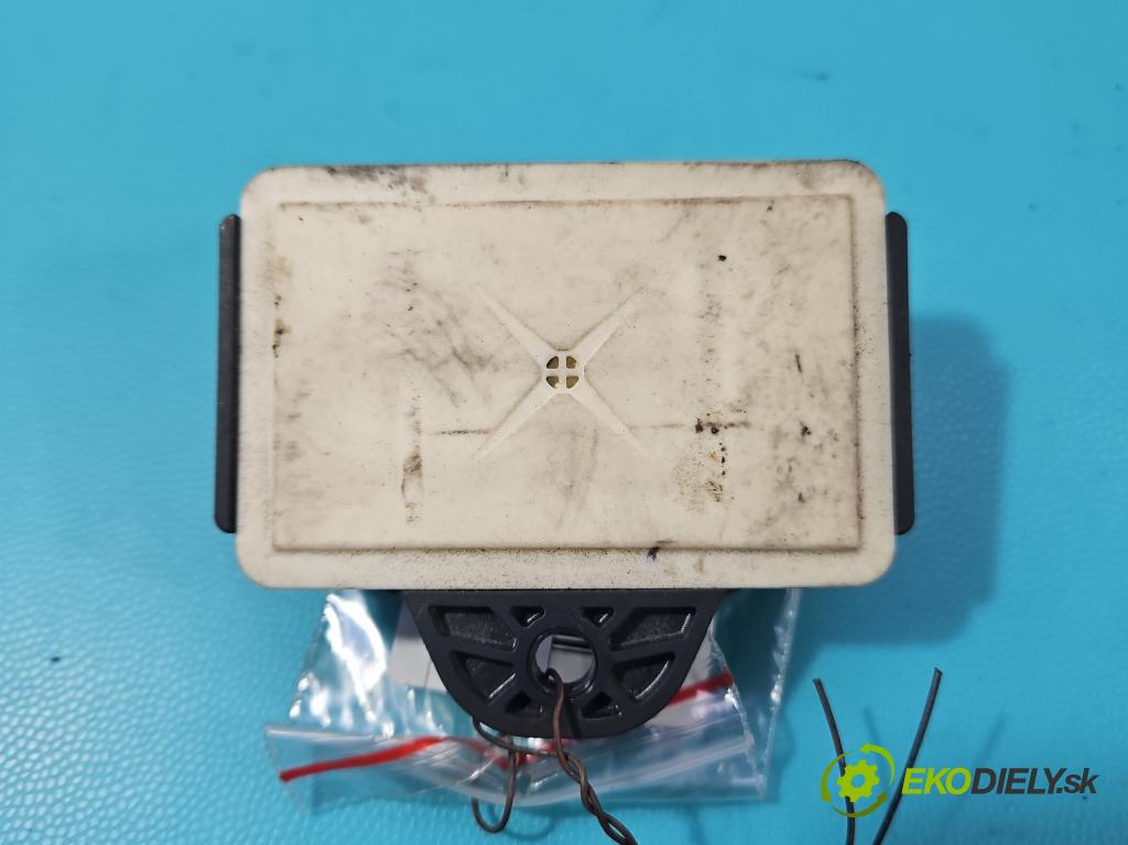 Bmw 5 F10 2010-2017 3.0d 258 HP automatic 190 kW 2993 cm3 5- Relé: svíčky: zařicích: 782329001 (Relé)