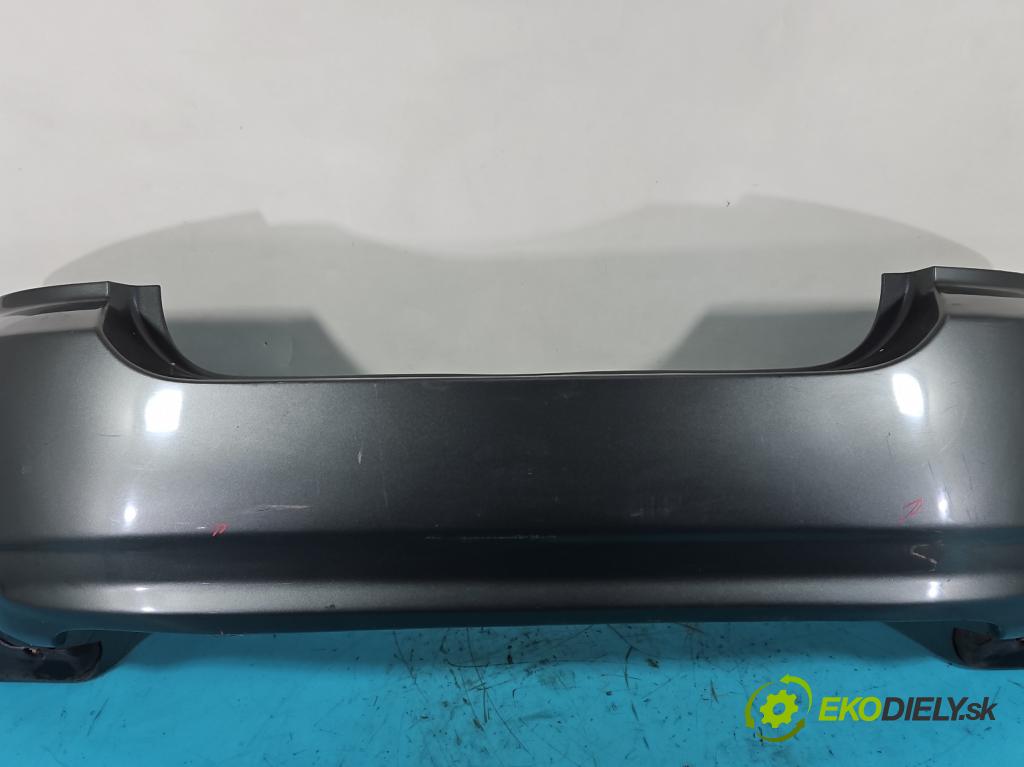 Toyota Corolla E12 2001-2009 2.0 D4D 110 hp manual 81 kW 1995 cm3 3- nárazník zadní  (Ostatné)