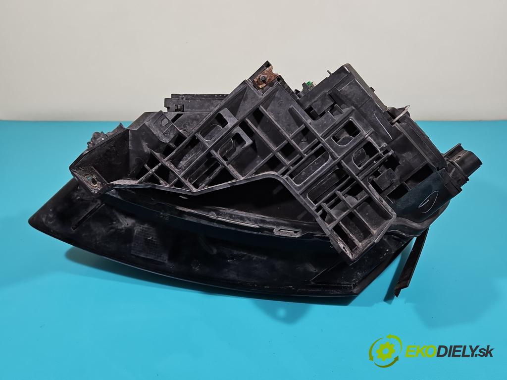 Audi Q5 2008-2016 2.0 TFSI 211KM manual 155 kW 1984 cm3 5- Reflektor: pravý 8R0941004AF (Pravé)