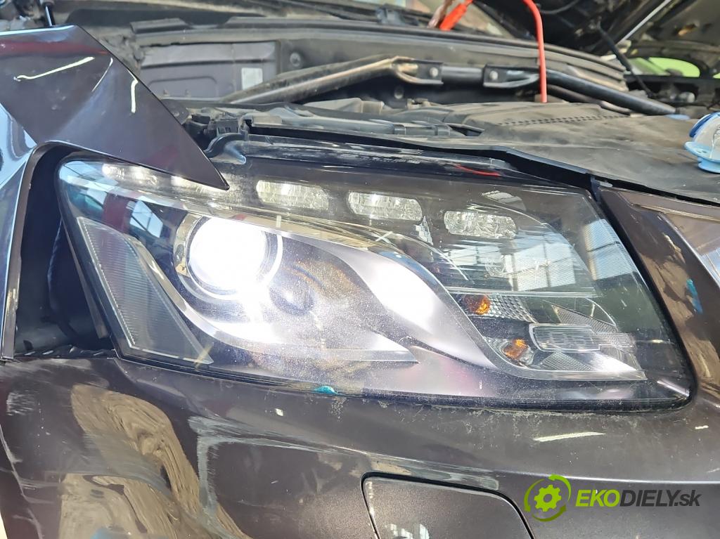 Audi Q5 2008-2016 2.0 TFSI 211KM manual 155 kW 1984 cm3 5- Reflektor: pravý 8R0941004AF (Pravé)