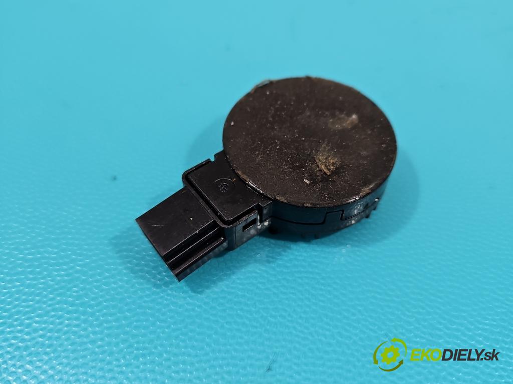 Ford Mondeo Mk5 2014-2022 2.0 tdci 150 HP manual 110,3 kW 1997 cm3 5- snímač déšť: JU5T-17D547 (Snímače dažďa)