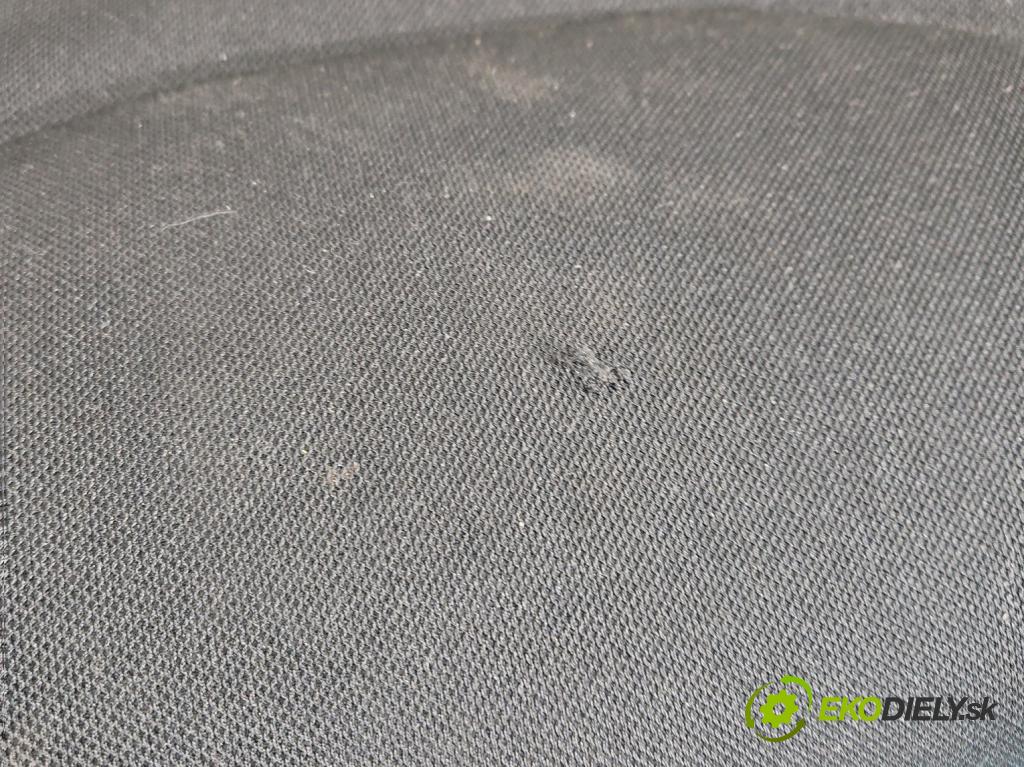 Renault Clio IV 2012-2020 0.9 T 90 HP manual 66 kW 898 cm3 5- Pohovka: zadné  (Sedačky, sedadlá)