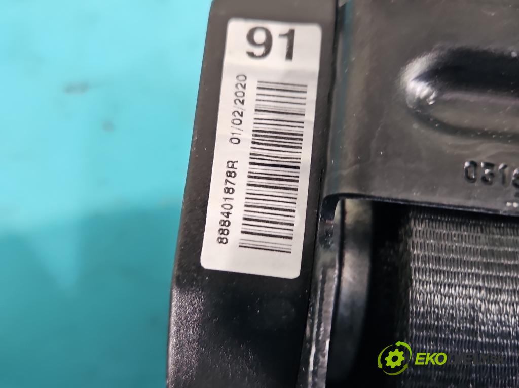 Renault Clio IV 2012-2020 0.9 T 90 HP manual 66 kW 898 cm3 5- Pohovka: zadné  (Sedačky, sedadlá)