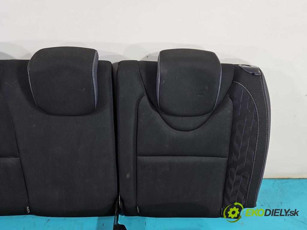 Renault Clio IV 2012-2020 0.9 T 90 HP manual 66 kW 898 cm3 5- Pohovka: zadné  (Sedačky, sedadlá)
