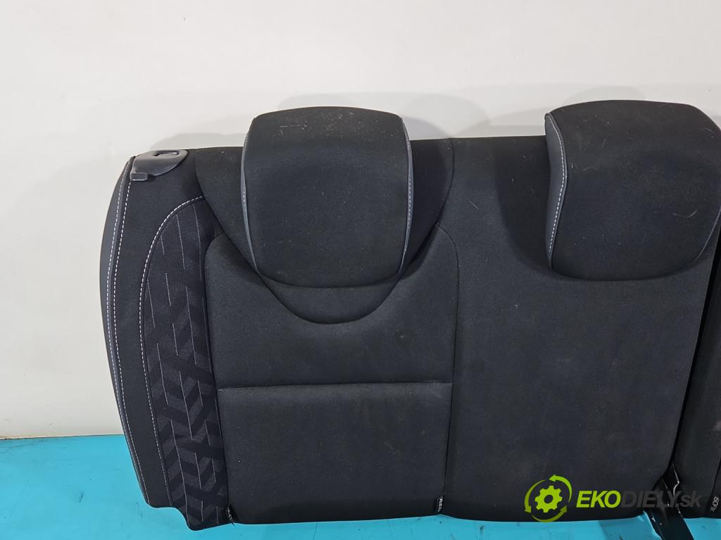 Renault Clio IV 2012-2020 0.9 T 90 HP manual 66 kW 898 cm3 5- Pohovka: zadné  (Sedačky, sedadlá)