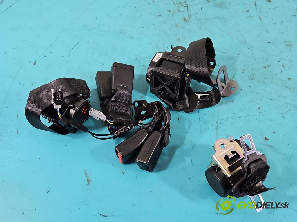 Renault Clio IV 2012-2020 0.9 T 90 HP manual 66 kW 898 cm3 5- Pohovka: zadné  (Sedačky, sedadlá)