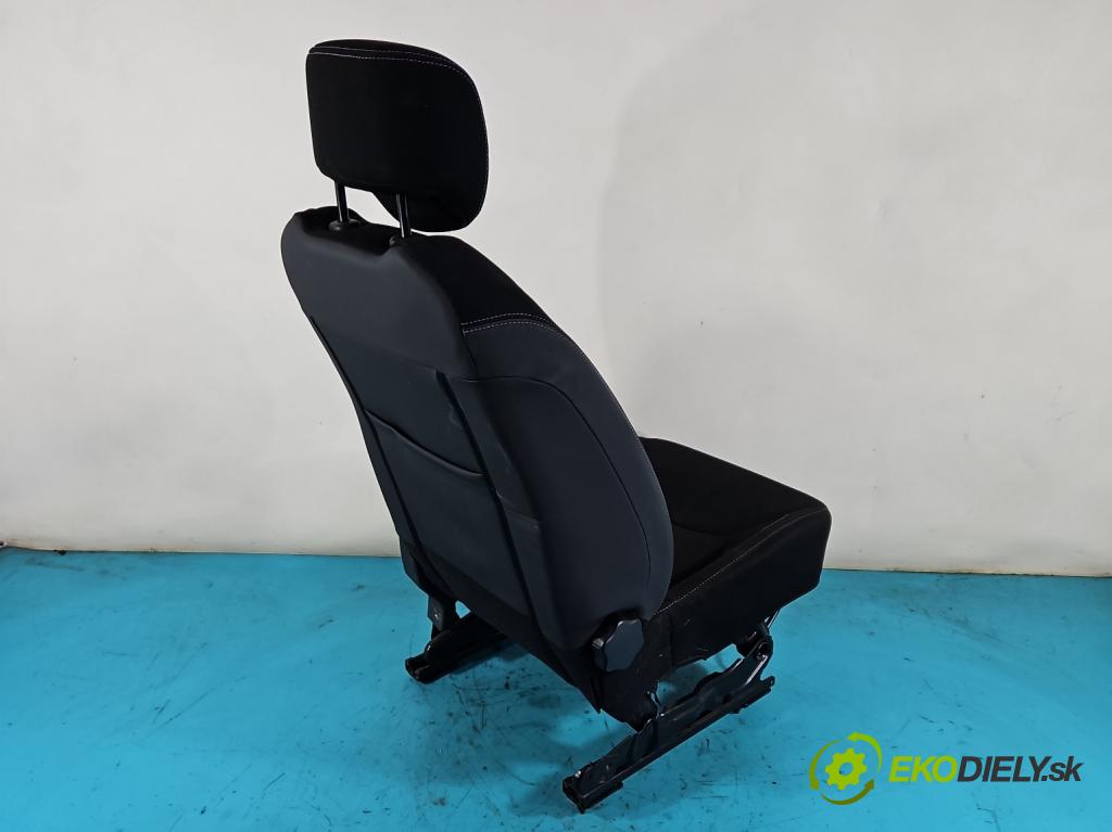 Renault Clio IV 2012-2020 0.9 T 90 HP manual 66 kW 898 cm3 5- Sedačka ľavý  (Sedačky, sedadlá)