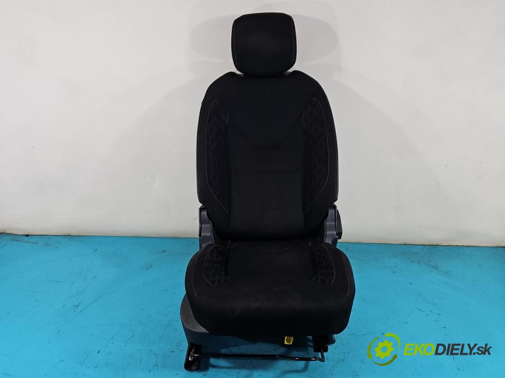 Renault Clio IV 2012-2020 0.9 T 90 HP manual 66 kW 898 cm3 5- Sedačka pravý  (Sedačky, sedadlá)