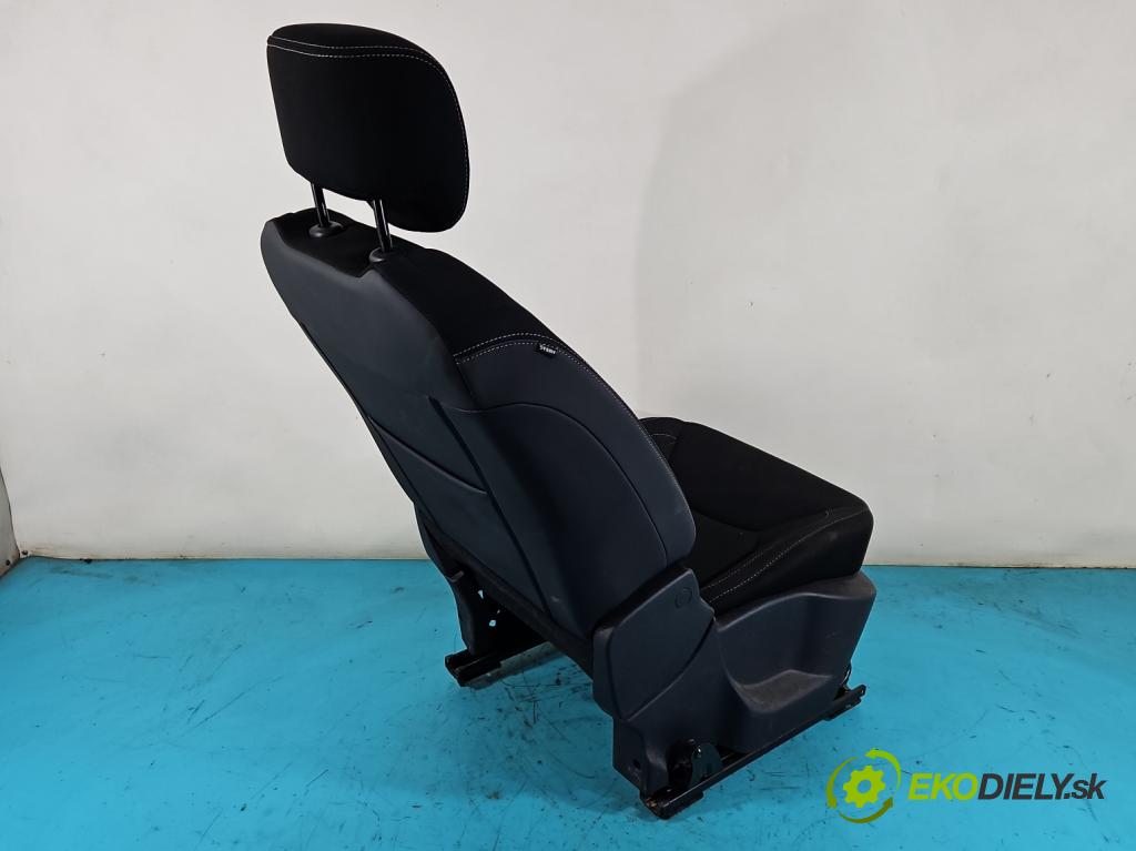 Renault Clio IV 2012-2020 0.9 T 90 HP manual 66 kW 898 cm3 5- Sedačka pravý  (Sedačky, sedadlá)