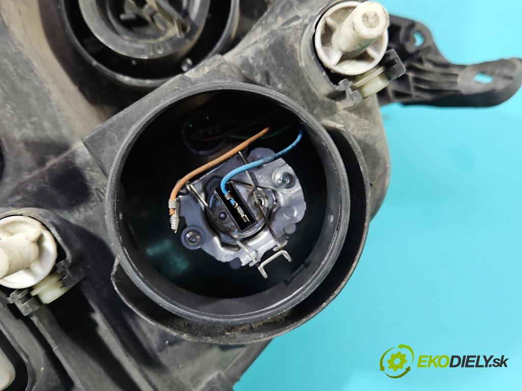 Opel Meriva A 2002-2010 1.6 16V 101 HP manual 74 kW 1598 cm3 5- Reflektor: pravý 93321053 (Pravé)