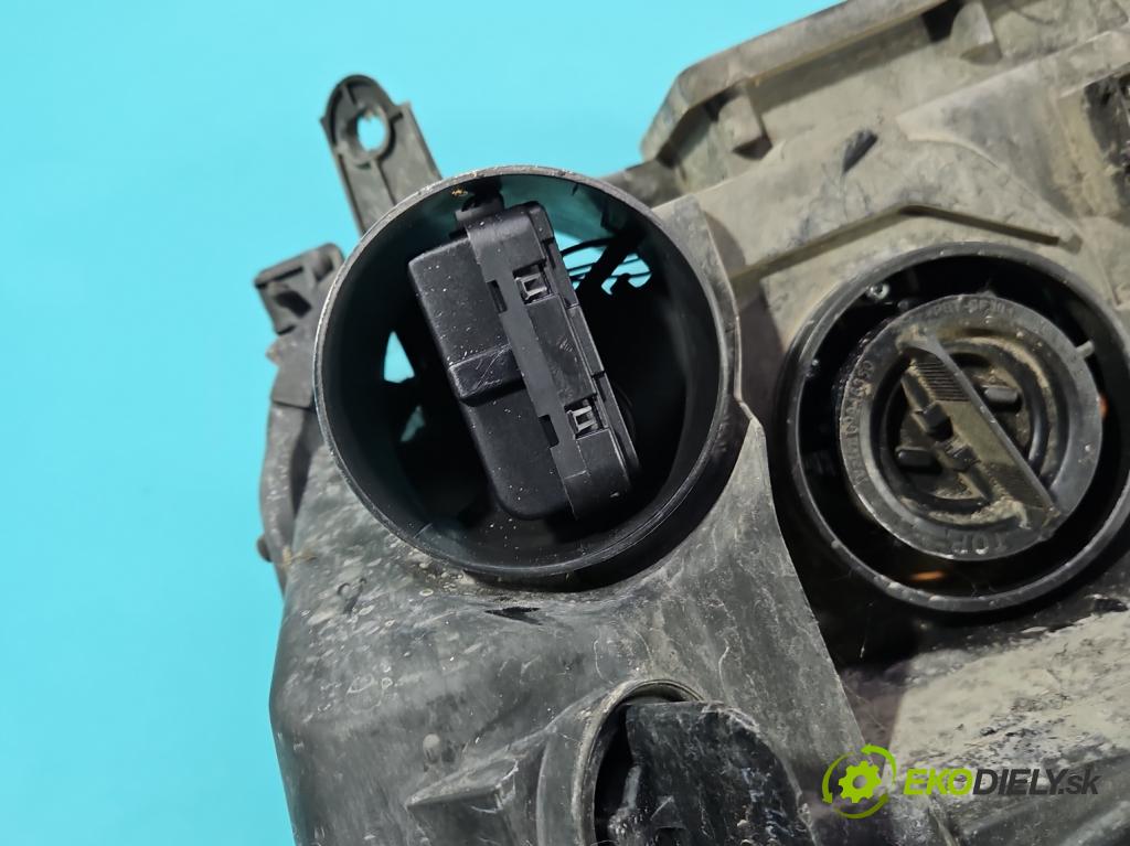 Opel Meriva A 2002-2010 1.6 16V 101 HP manual 74 kW 1598 cm3 5- Reflektor: pravý 93321053 (Pravé)