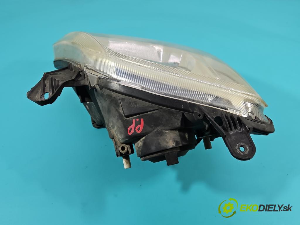 Opel Meriva A 2002-2010 1.6 16V 101 HP manual 74 kW 1598 cm3 5- Reflektor: pravý 93321053 (Pravé)