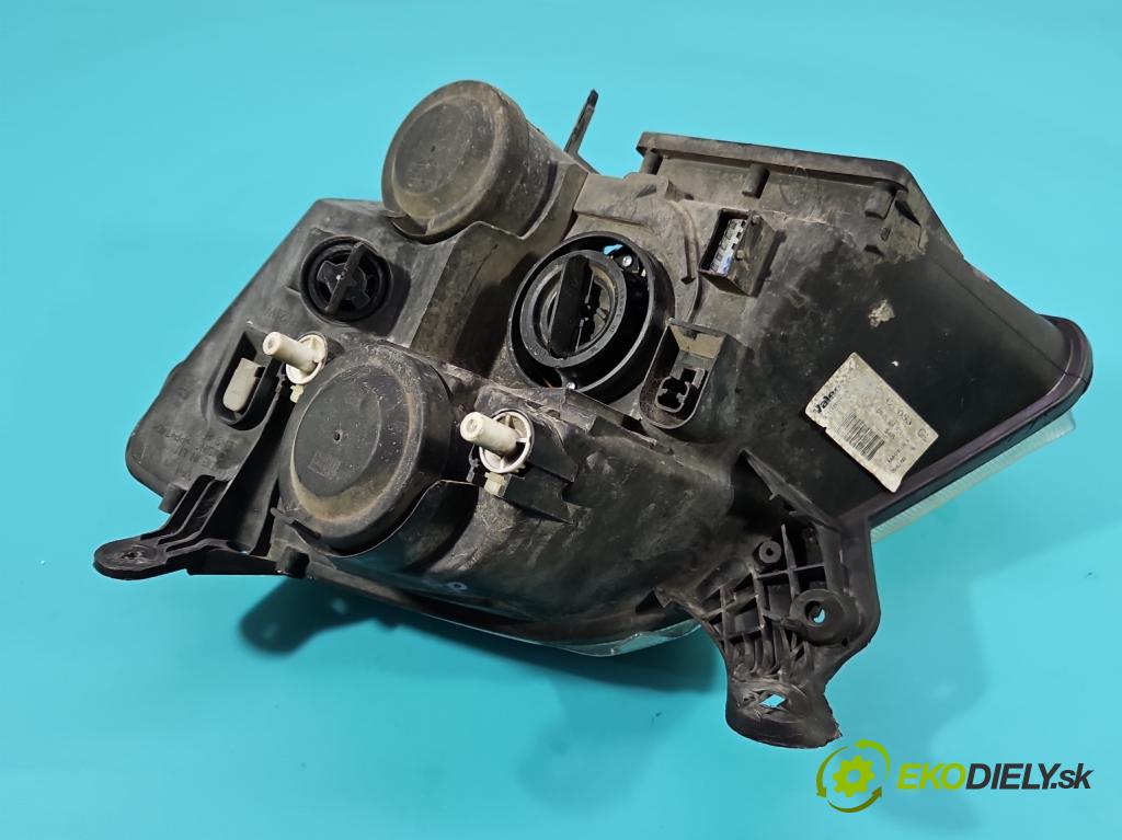 Opel Meriva A 2002-2010 1.6 16V 101 HP manual 74 kW 1598 cm3 5- Reflektor: pravý 93321053 (Pravé)