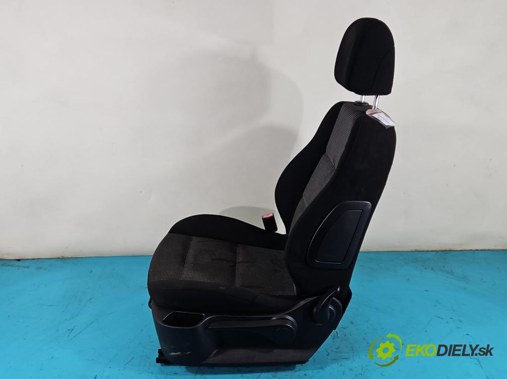 Peugeot 307 1.6 hdi 90 hp manual 66,2 kW 1560 cm3 5- Sedadlo levý  (Sedačky, sedadla)