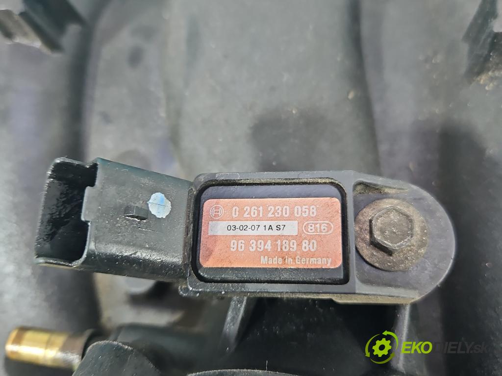 Citroen Xsara Picasso 1,8.0 16V 116 HP manual 85 kW 1749 cm3 5- zvod nasávací 9641562980 (Sacie potrubia)