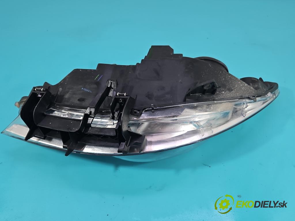 Peugeot 307 1.6 hdi 90 HP manual 66,2 kW 1560 cm3 5- Reflektor: pravý  (Pravé)
