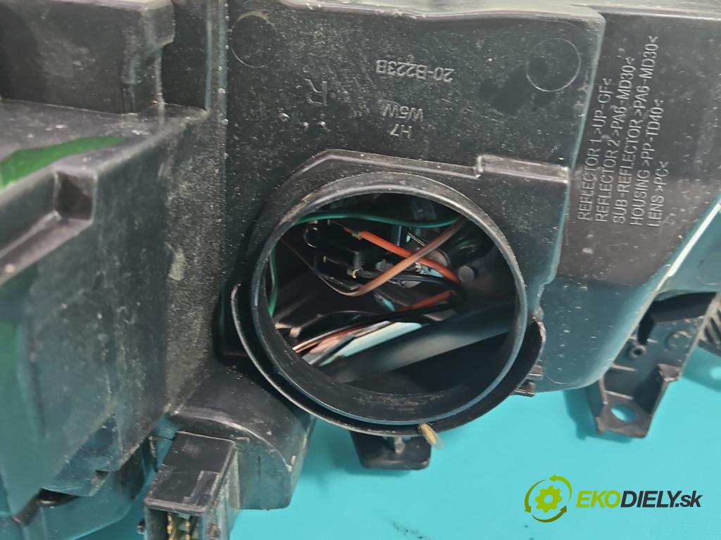 Peugeot 307 1.6 hdi 90 HP manual 66,2 kW 1560 cm3 5- Reflektor: pravý  (Pravé)