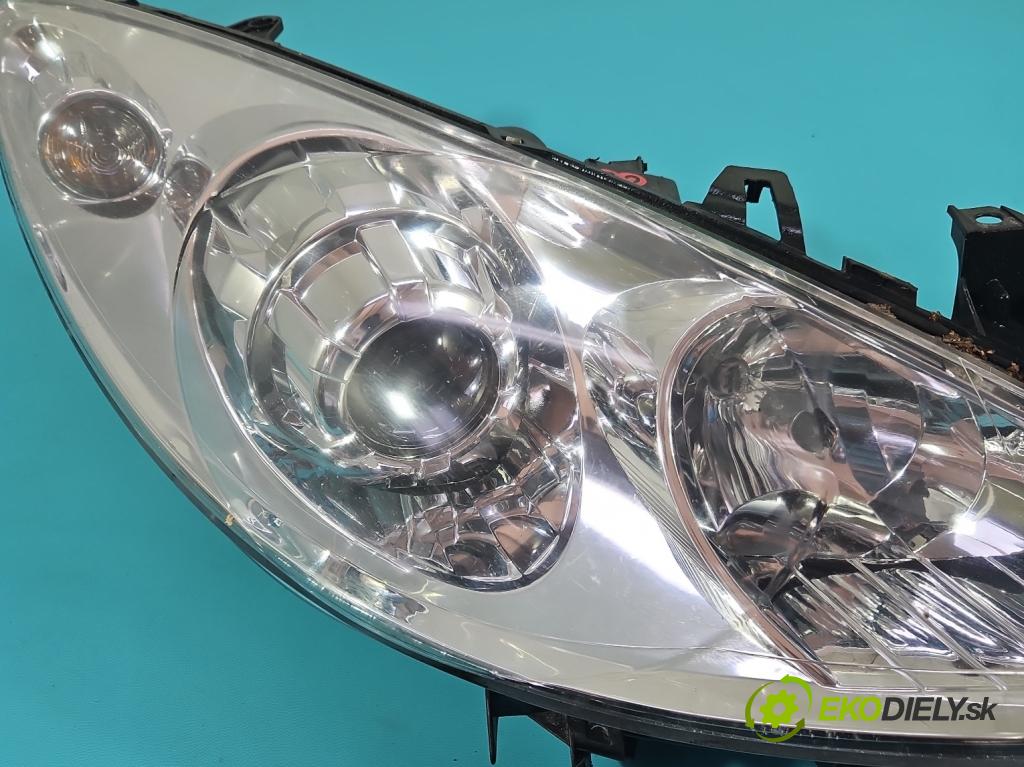 Peugeot 307 1.6 hdi 90 HP manual 66,2 kW 1560 cm3 5- Reflektor: pravý  (Pravé)