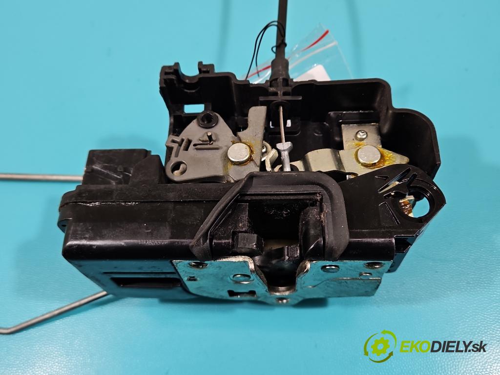 Opel Antara 2006-2015 2.2 cdti 163 hp automatic 120 kW 2231 cm3 5- zámek přední levý
