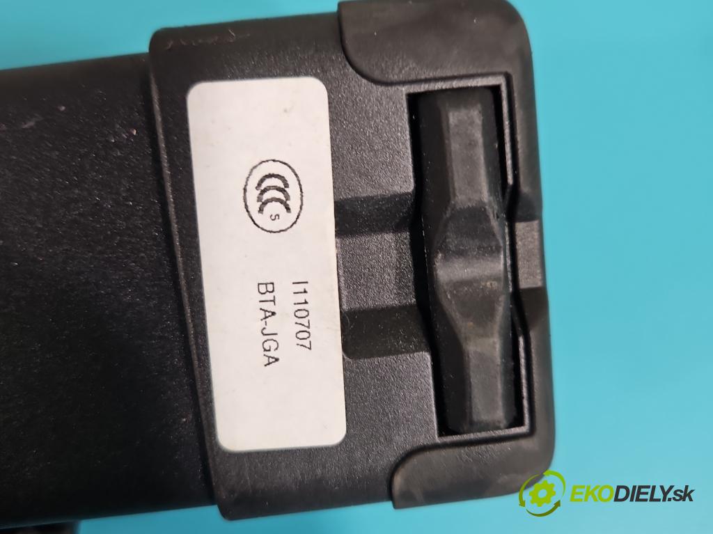 Volvo V90 2016- 2.0 D5 235 HP automatic 173 kW 1969 cm3 5- roleta 31484975 (Rolety kufra)