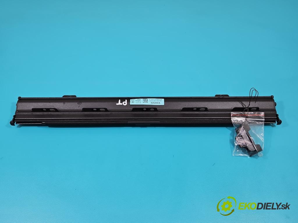 Volvo V90 2016- 2.0 D5 235 HP automatic 173 kW 1969 cm3 5- roleta  (Rolety kufra)